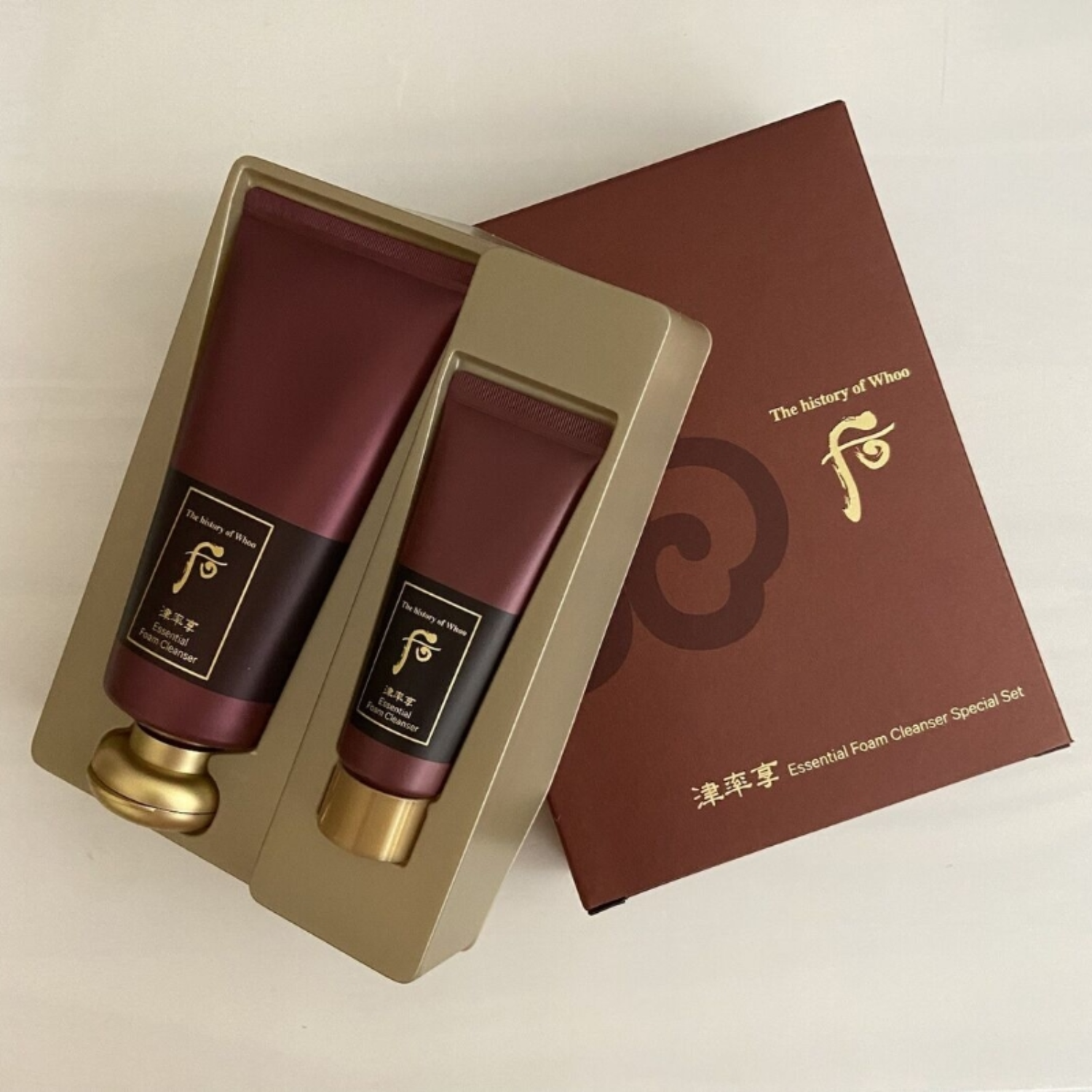 The history of whoo jinyulhyang essential foam cleanser set